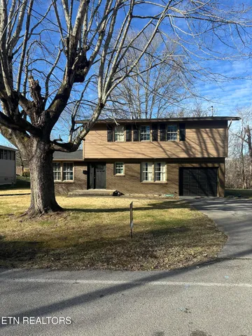 $279,000 | 206 Summit Drive, Middlesboro, KY 40965