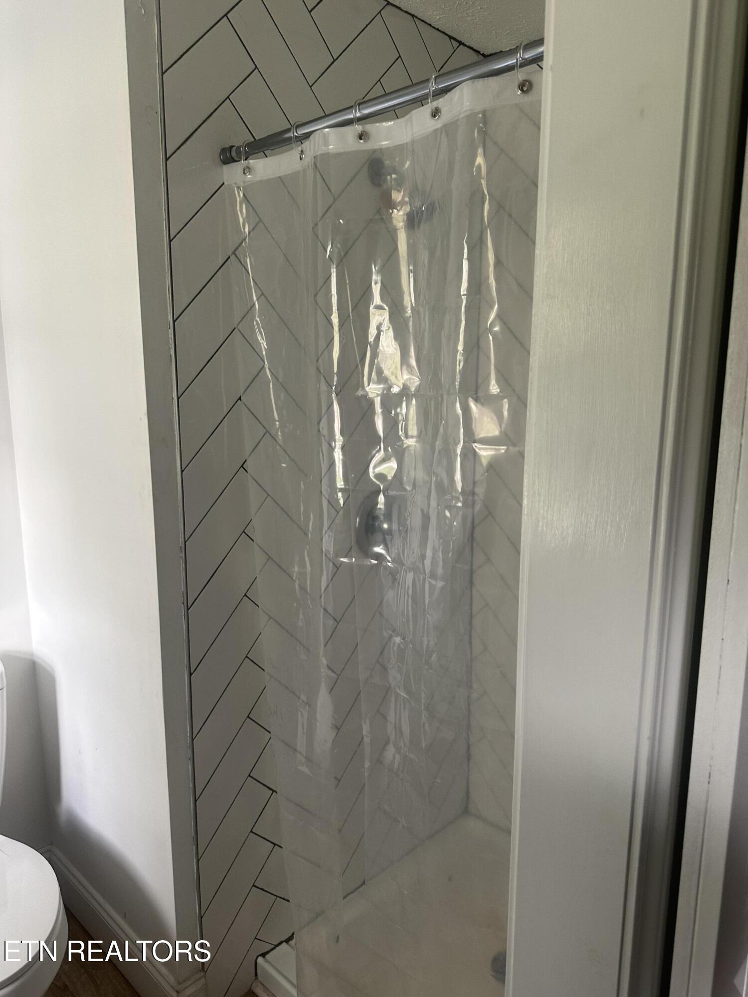 206 Summit Drive Middlesboro, KY 40965 - Photo 16 of 29 IMG_1510