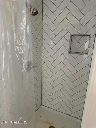 $259,000 | 206 Summit Drive, Middlesboro, KY 40965