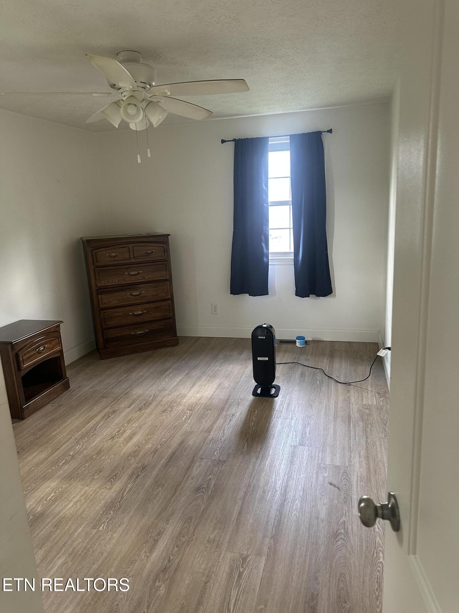 206 Summit Drive Middlesboro, KY 40965 - Photo 18 of 29 IMG_1508