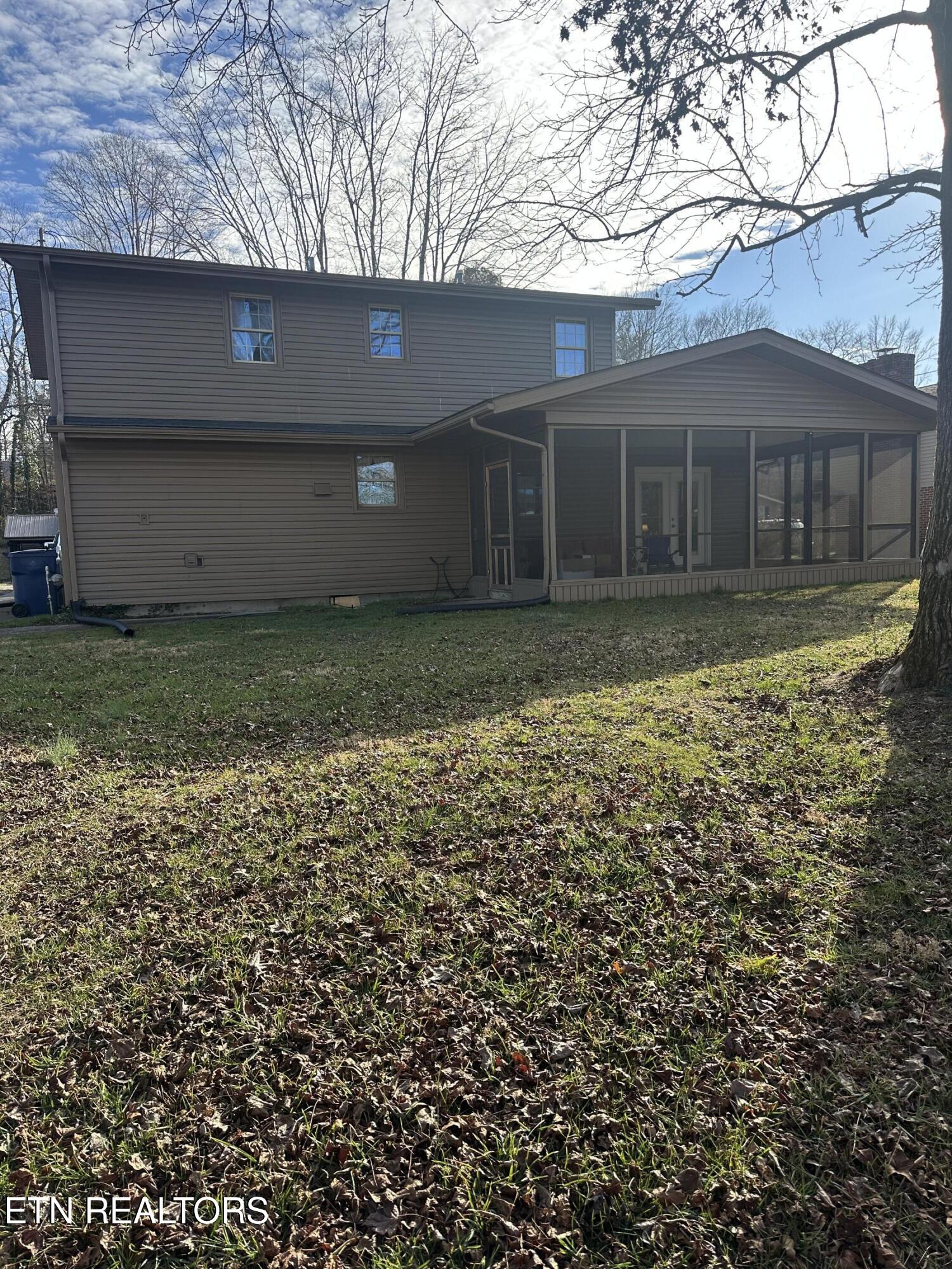 206 Summit Drive Middlesboro, KY 40965 - Photo 2 of 33 IMG_1021