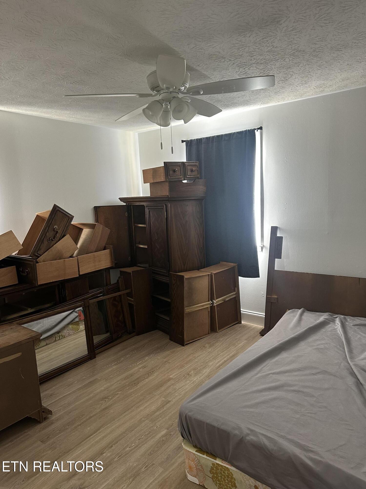 206 Summit Drive Middlesboro, KY 40965 - Photo 22 of 33 IMG_1012