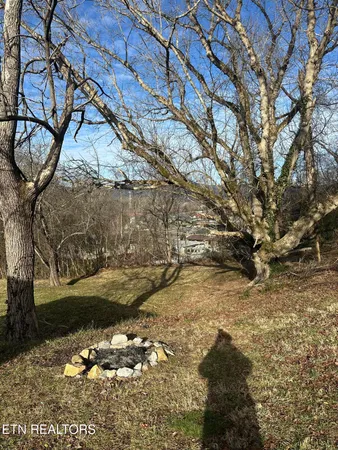 $259,000 | 206 Summit Drive, Middlesboro, KY 40965