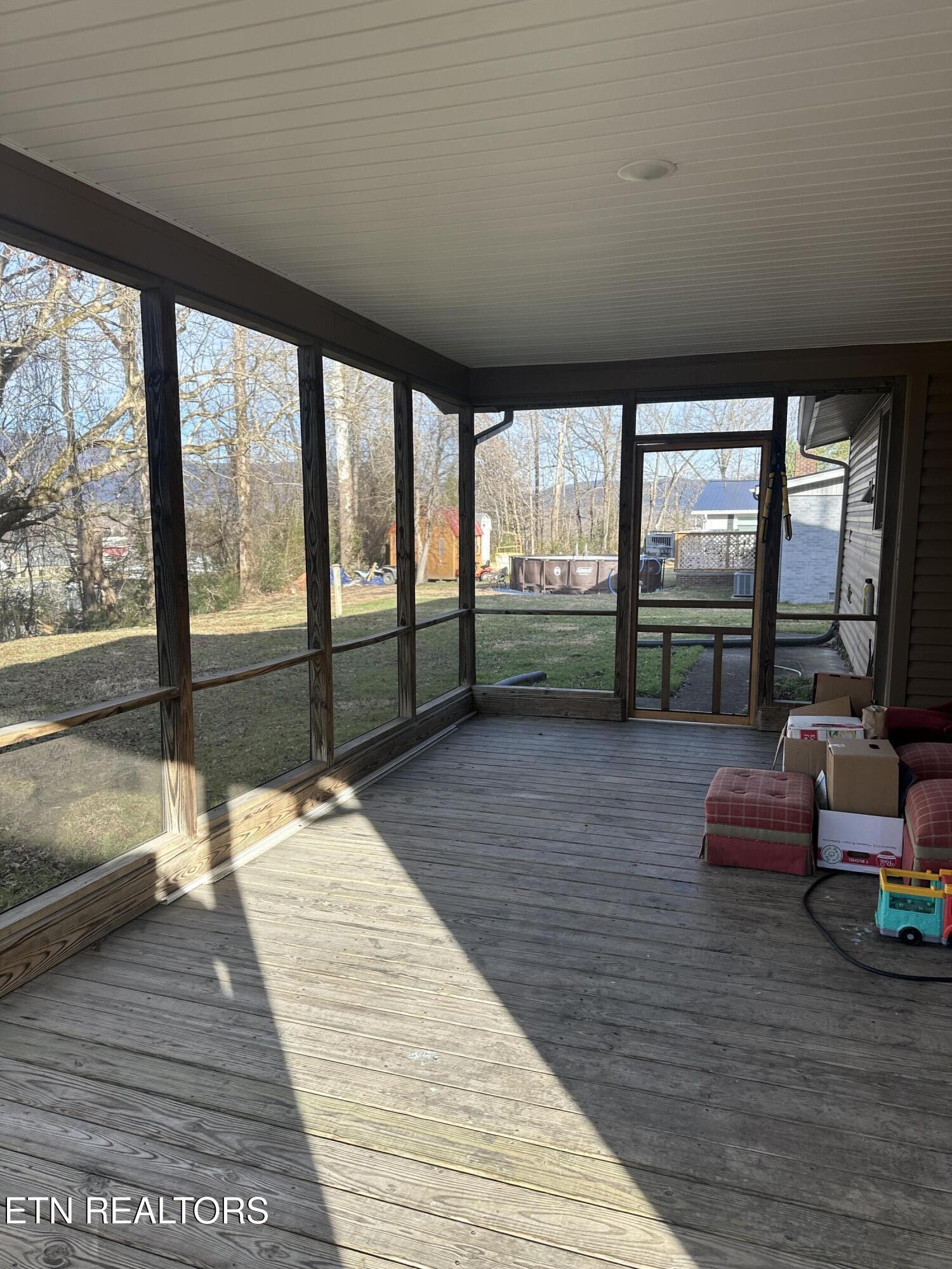 206 Summit Drive Middlesboro, KY 40965 - Photo 27 of 33 IMG_0998