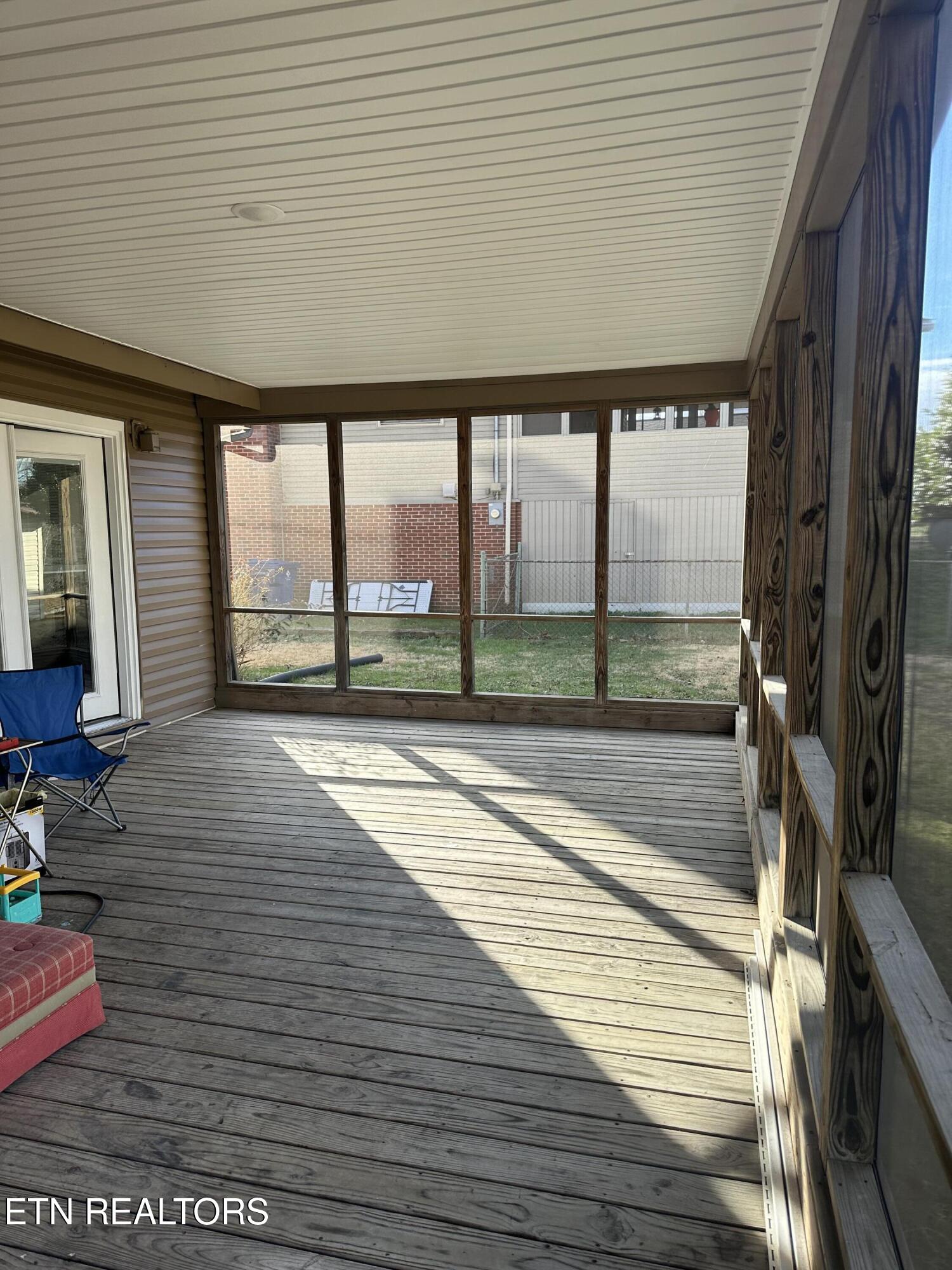 206 Summit Drive Middlesboro, KY 40965 - Photo 28 of 33 IMG_0997