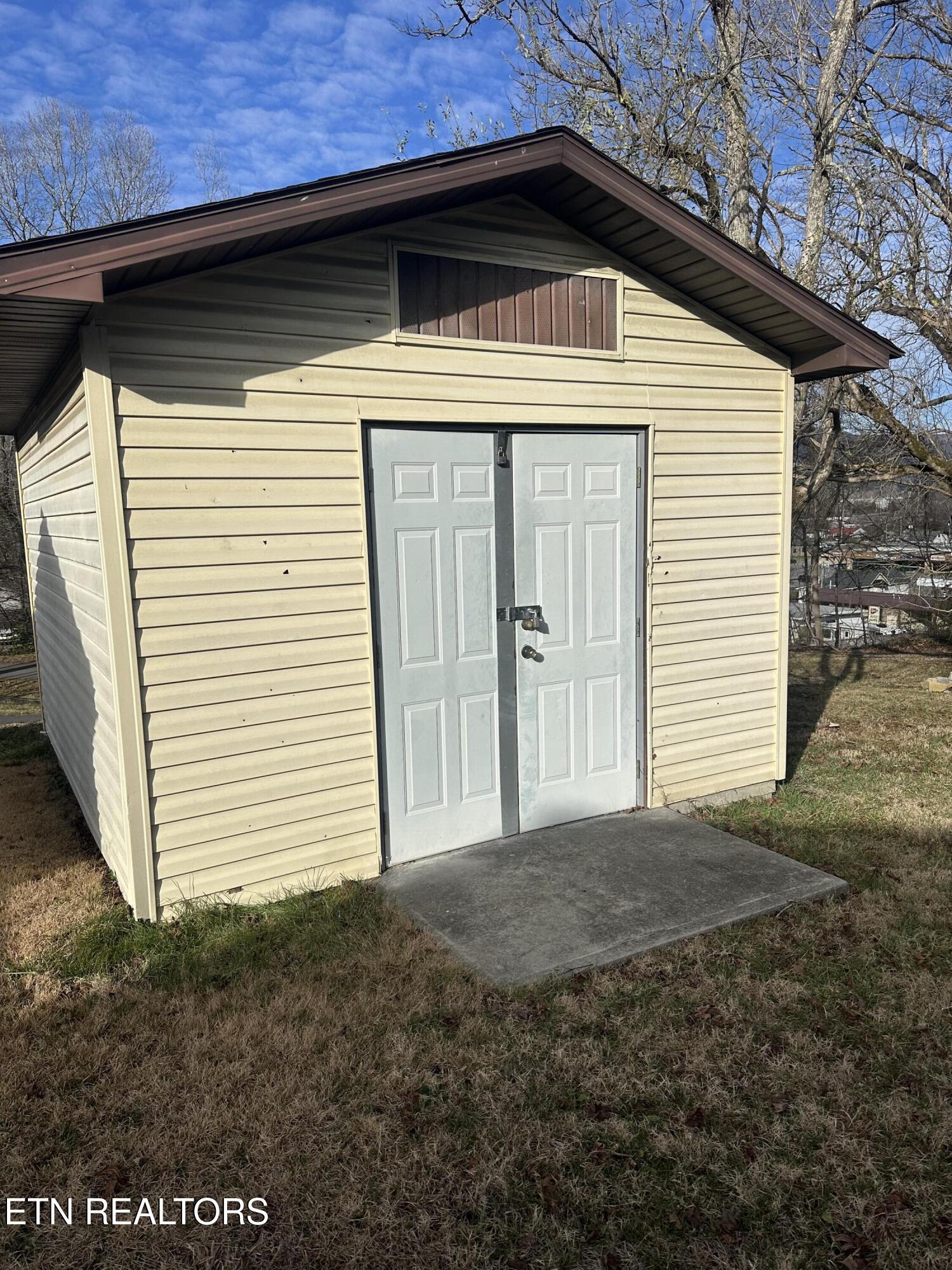 206 Summit Drive Middlesboro, KY 40965 - Photo 32 of 33 IMG_1019