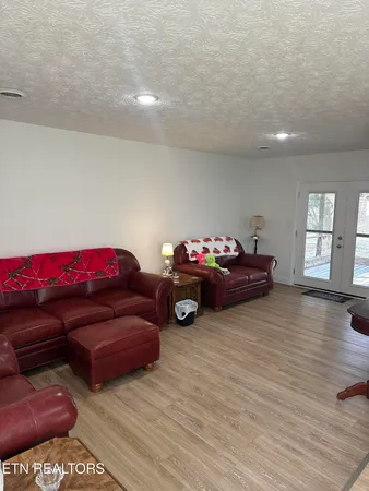 $259,000 | 206 Summit Drive, Middlesboro, KY 40965