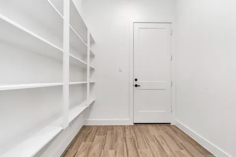 $339,900 | 5616 Savyon Drive, Houston, TX 77091