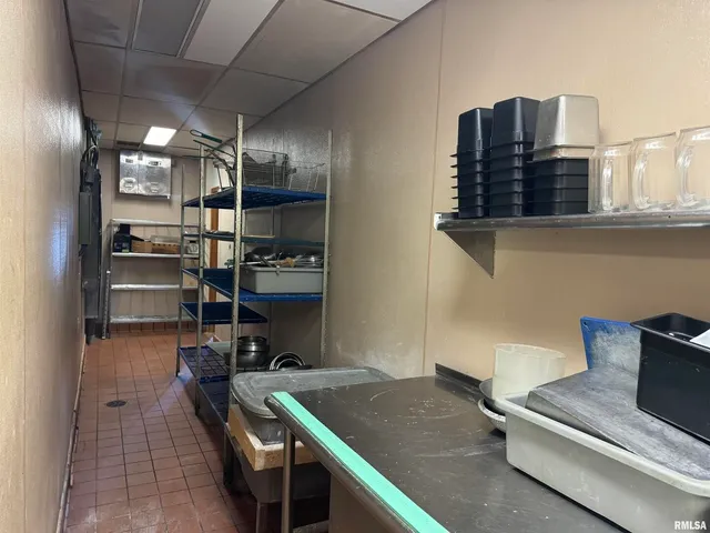 $349,000 | 706 Plaza Drive, Carterville, IL 62918