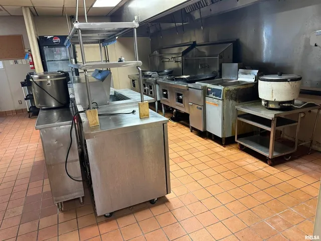 $349,000 | 706 Plaza Drive, Carterville, IL 62918