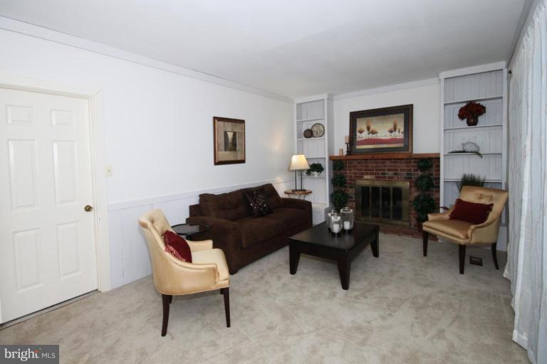 9213 Rockefeller Lane Springfield, VA 22153 - Photo 8 of 30 Family Room #2