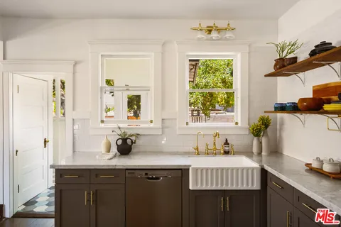 $999,000 | 1527 West 45th Street, Los Angeles, CA 90062