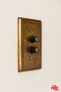 $999,000 | 1527 West 45th Street, Los Angeles, CA 90062