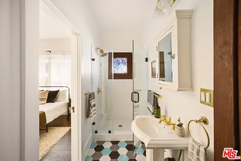 $999,000 | 1527 West 45th Street, Los Angeles, CA 90062