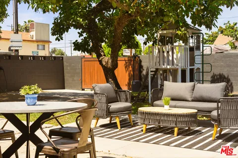 $999,000 | 1527 West 45th Street, Los Angeles, CA 90062