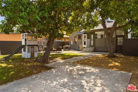 $999,000 | 1527 West 45th Street, Los Angeles, CA 90062