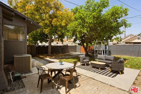 $999,000 | 1527 West 45th Street, Los Angeles, CA 90062