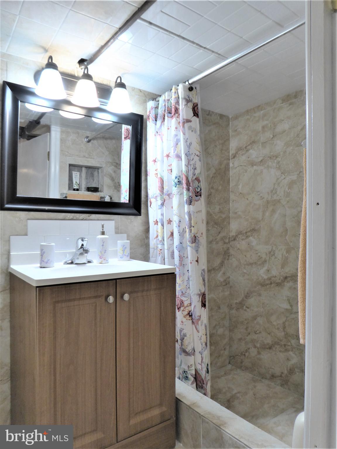 2650 Quakerbridge Road Hamilton, NJ 08619 - Photo 28 of 33 Second bathroom.