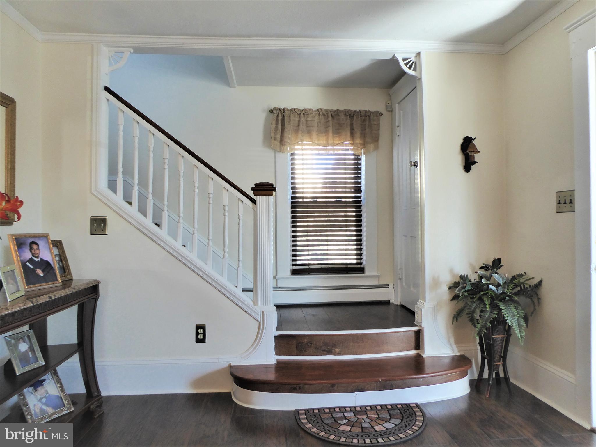 2650 Quakerbridge Road Hamilton, NJ 08619 - Photo 5 of 33 Attractive new open stairway.