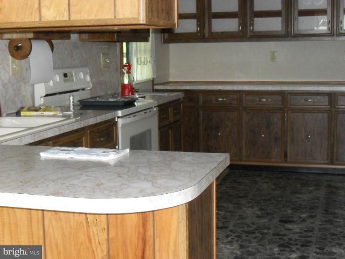 18557 Burnside Bridge Road Sharpsburg, MD 21782 - Photo 14 of 21 Kitchen