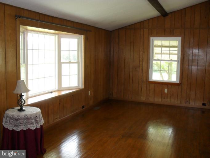 18557 Burnside Bridge Road Sharpsburg, MD 21782 - Photo 19 of 21 Living Room