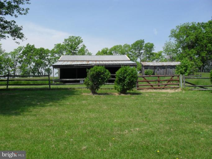 18557 Burnside Bridge Road Sharpsburg, MD 21782 - Photo 20 of 21 Exterior (Rear)