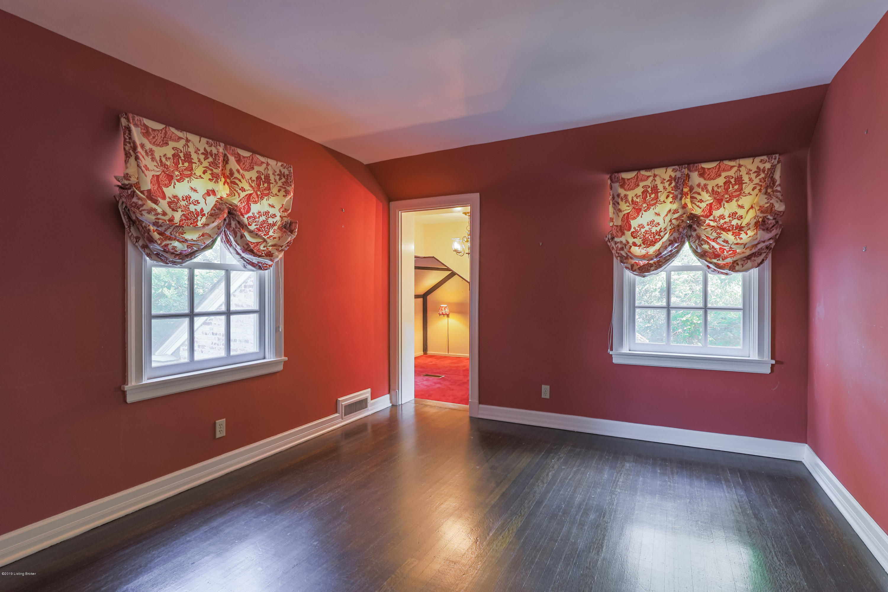 562 Sunset Road Louisville, KY 40206 - Photo 19 of 33 037-20190821 7960