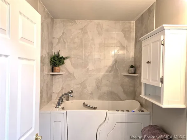 $335,000 | 3506 Stonecreek Circle, Unit C, Jeffersonville, IN 47130