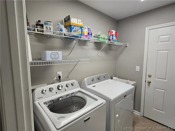$335,000 | 3506 Stonecreek Circle, Unit C, Jeffersonville, IN 47130
