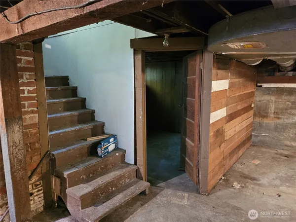 a view of entryway