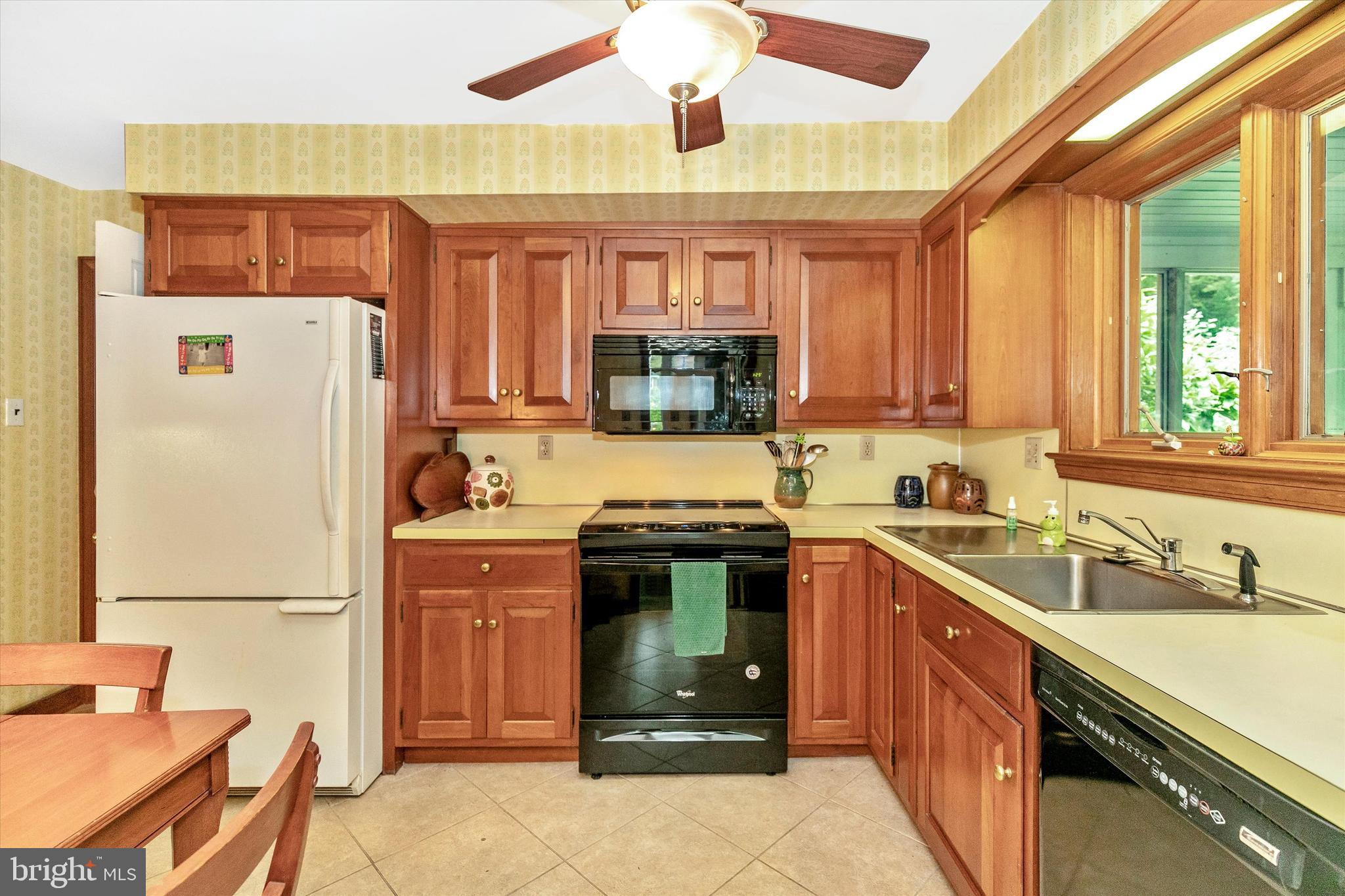 590 Brookwood Road Wayne, PA 19087 - Photo 19 of 81 Kitchen