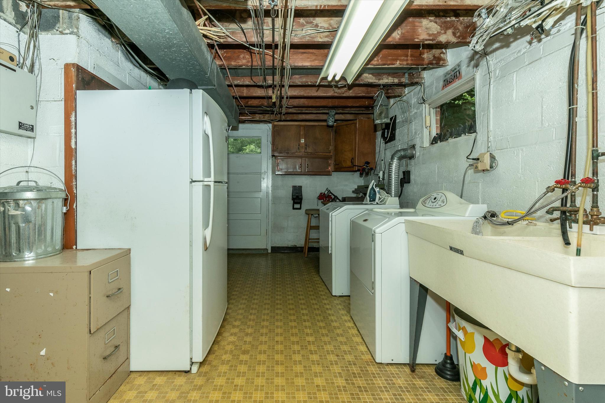 590 Brookwood Road Wayne, PA 19087 - Photo 40 of 81 Laundry Room