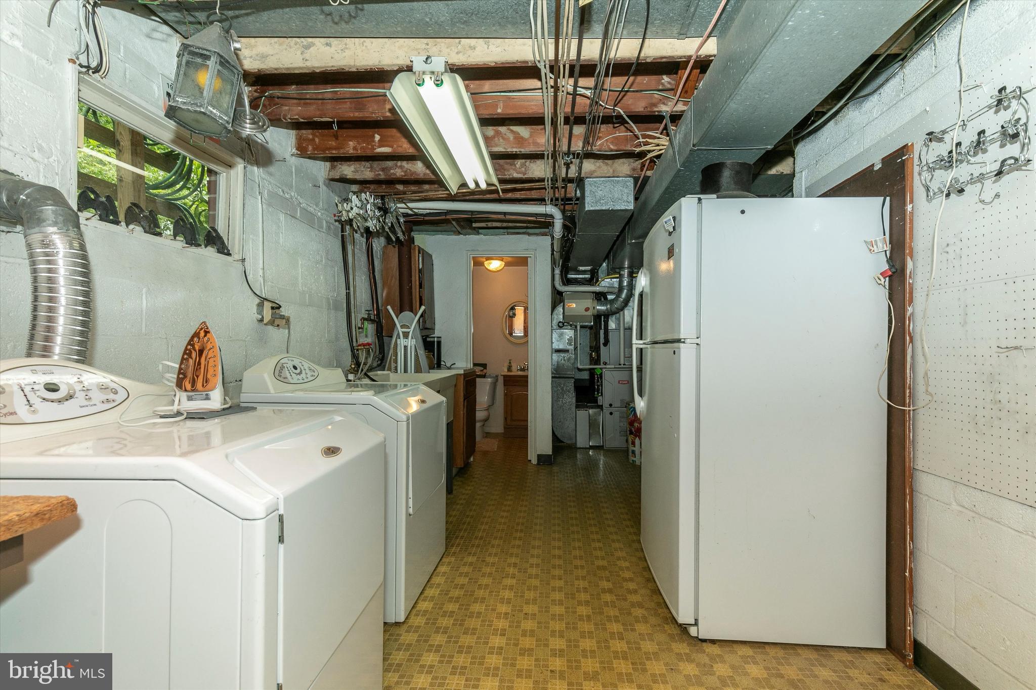 590 Brookwood Road Wayne, PA 19087 - Photo 42 of 81 Laundry Room
