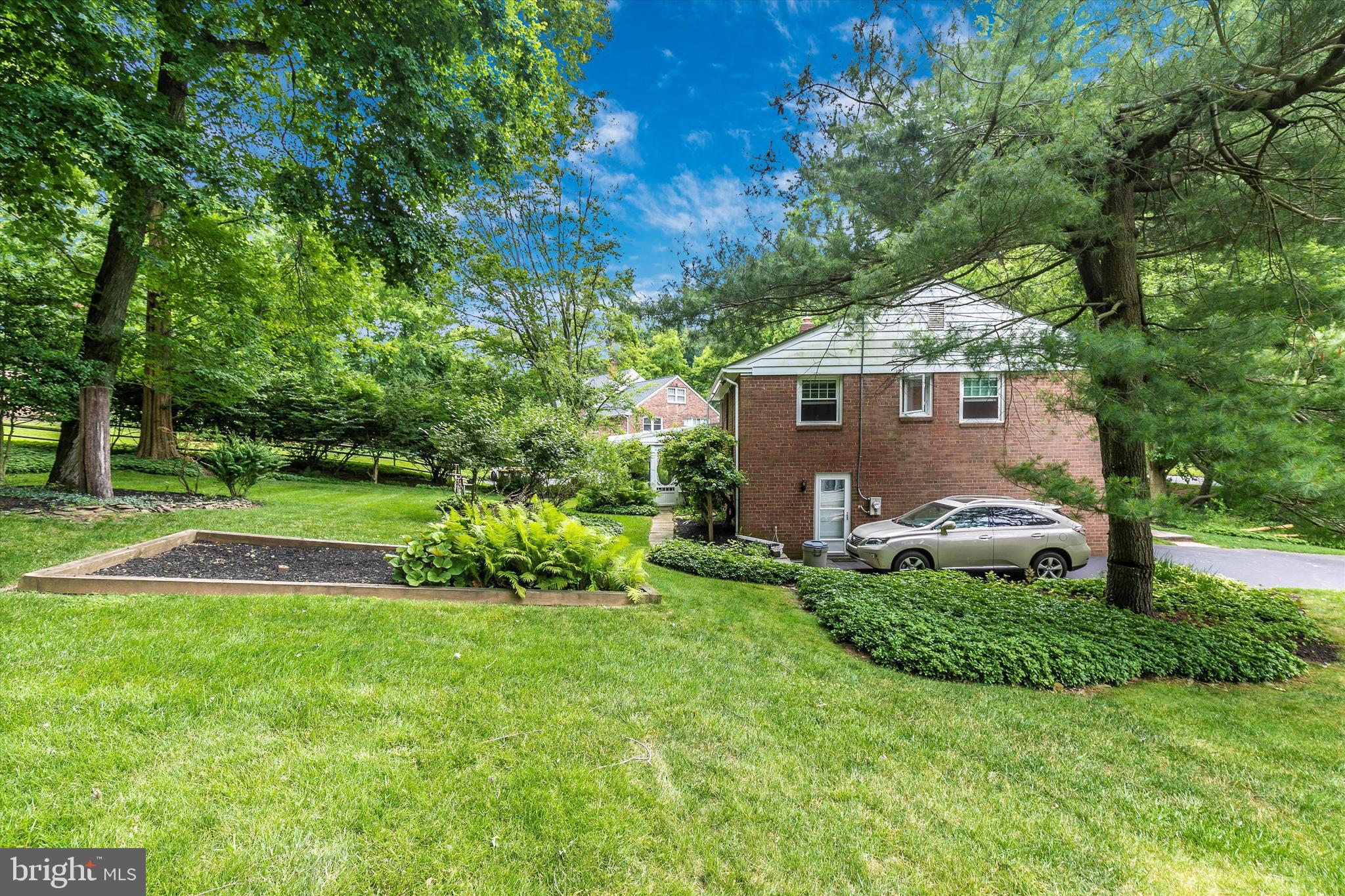 590 Brookwood Road Wayne, PA 19087 - Photo 50 of 81 Side Yard and Side of House