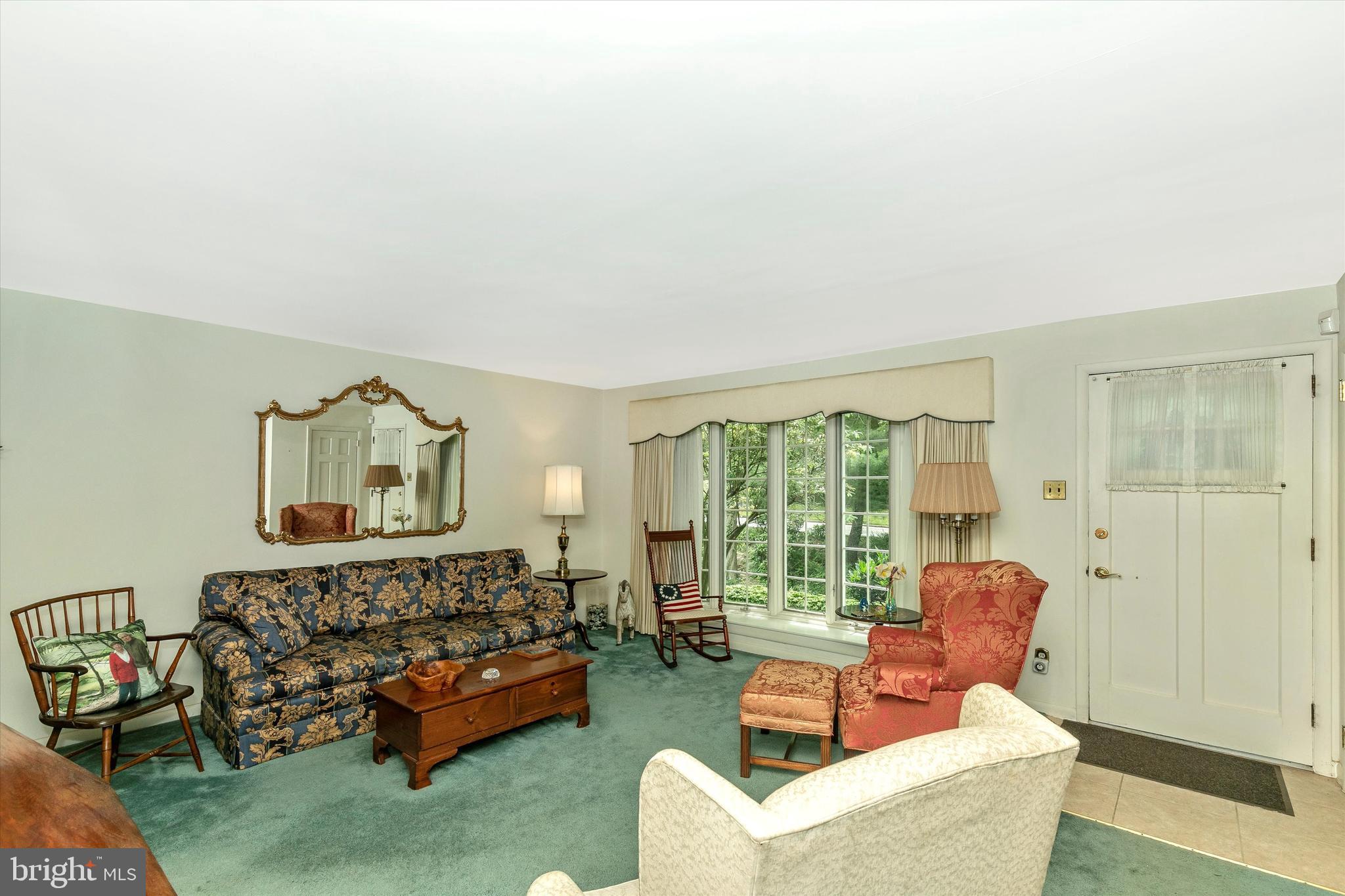 590 Brookwood Road Wayne, PA 19087 - Photo 6 of 81 Living Room