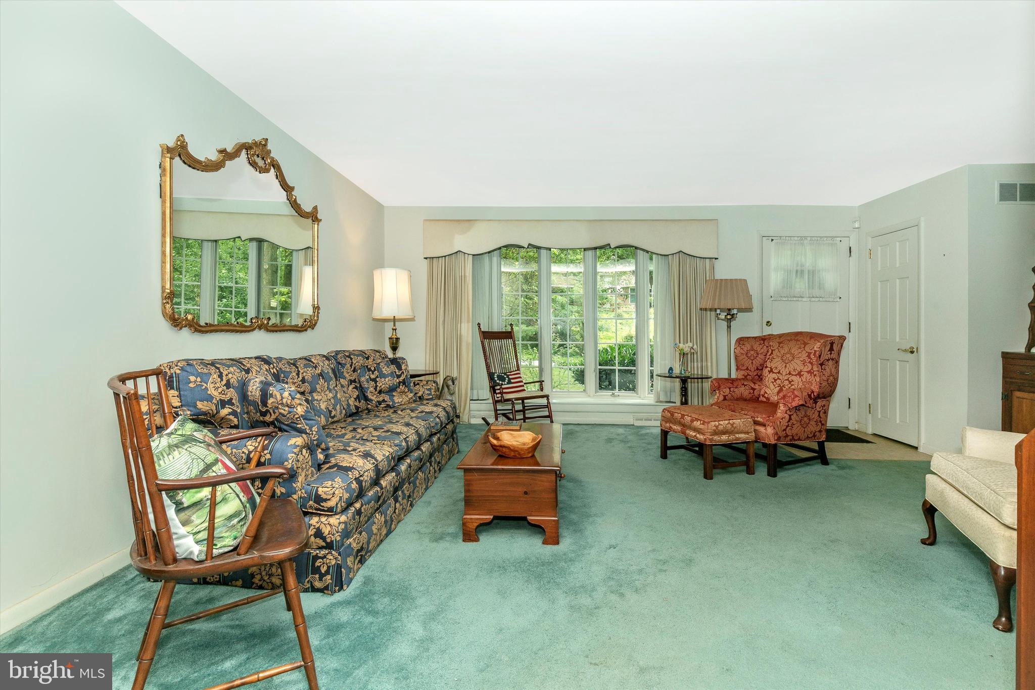 590 Brookwood Road Wayne, PA 19087 - Photo 7 of 81 Lots of Natural Light!