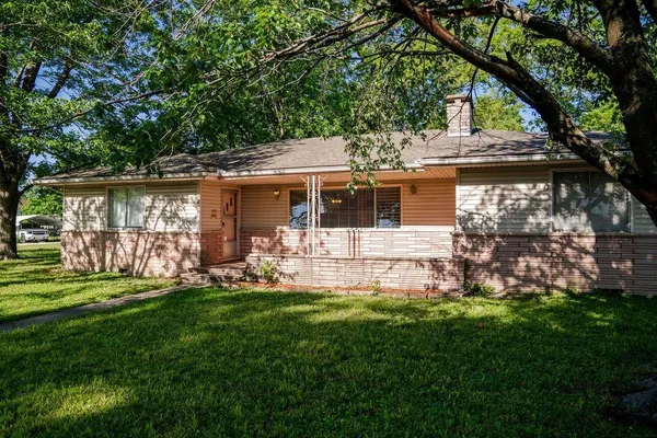 $115,000 | 2302 Crawford Avenue, Parsons, KS 67357