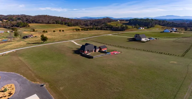 $860,000 | 5857 Dalton Pike Southeast, Cleveland, TN 37323