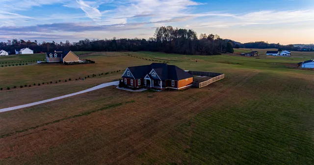 $860,000 | 5857 Dalton Pike Southeast, Cleveland, TN 37323