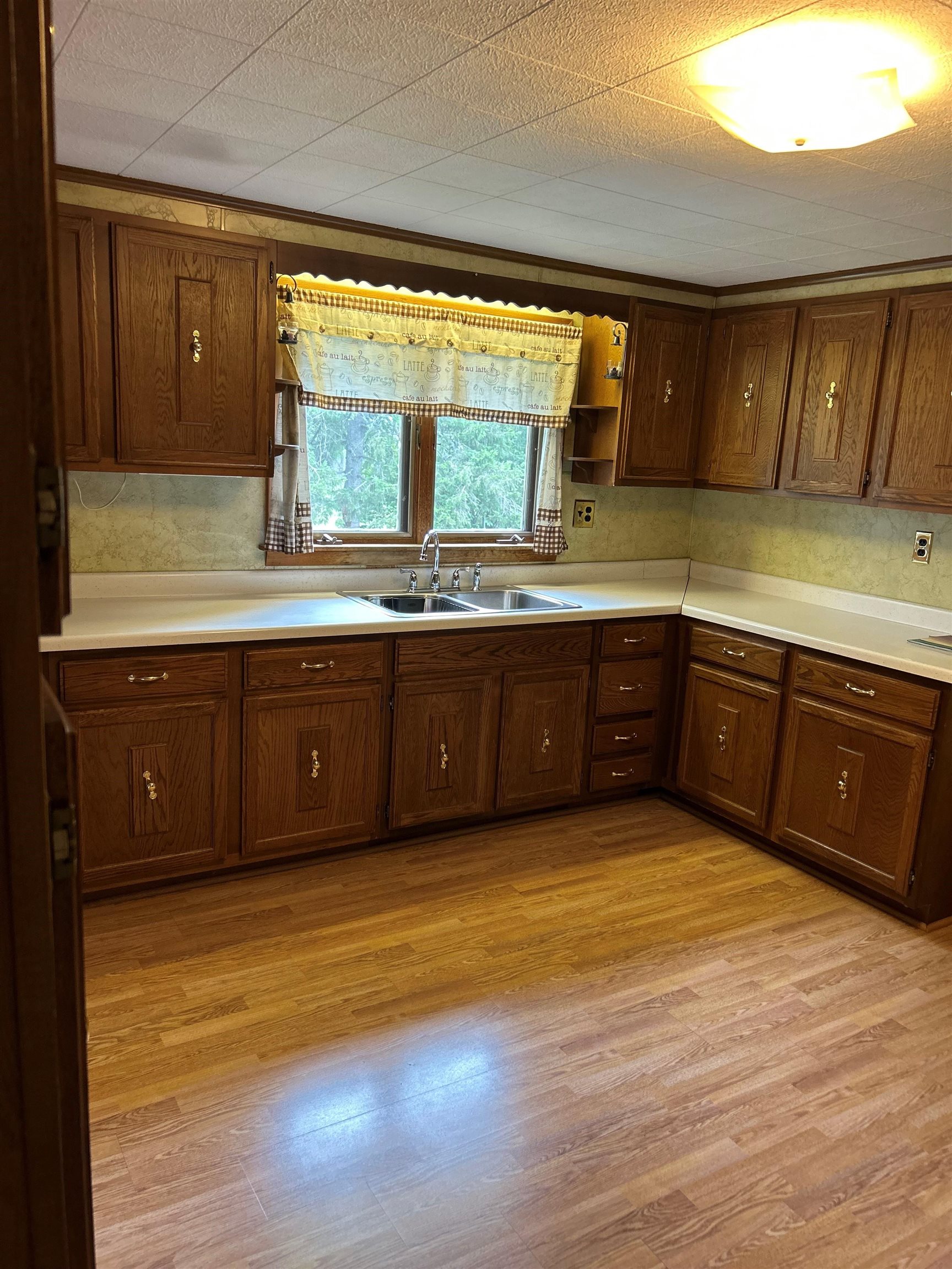 7 Hale Spring Road Plaistow, NH 03865 - Photo 2 of 31 Gallery Image 2