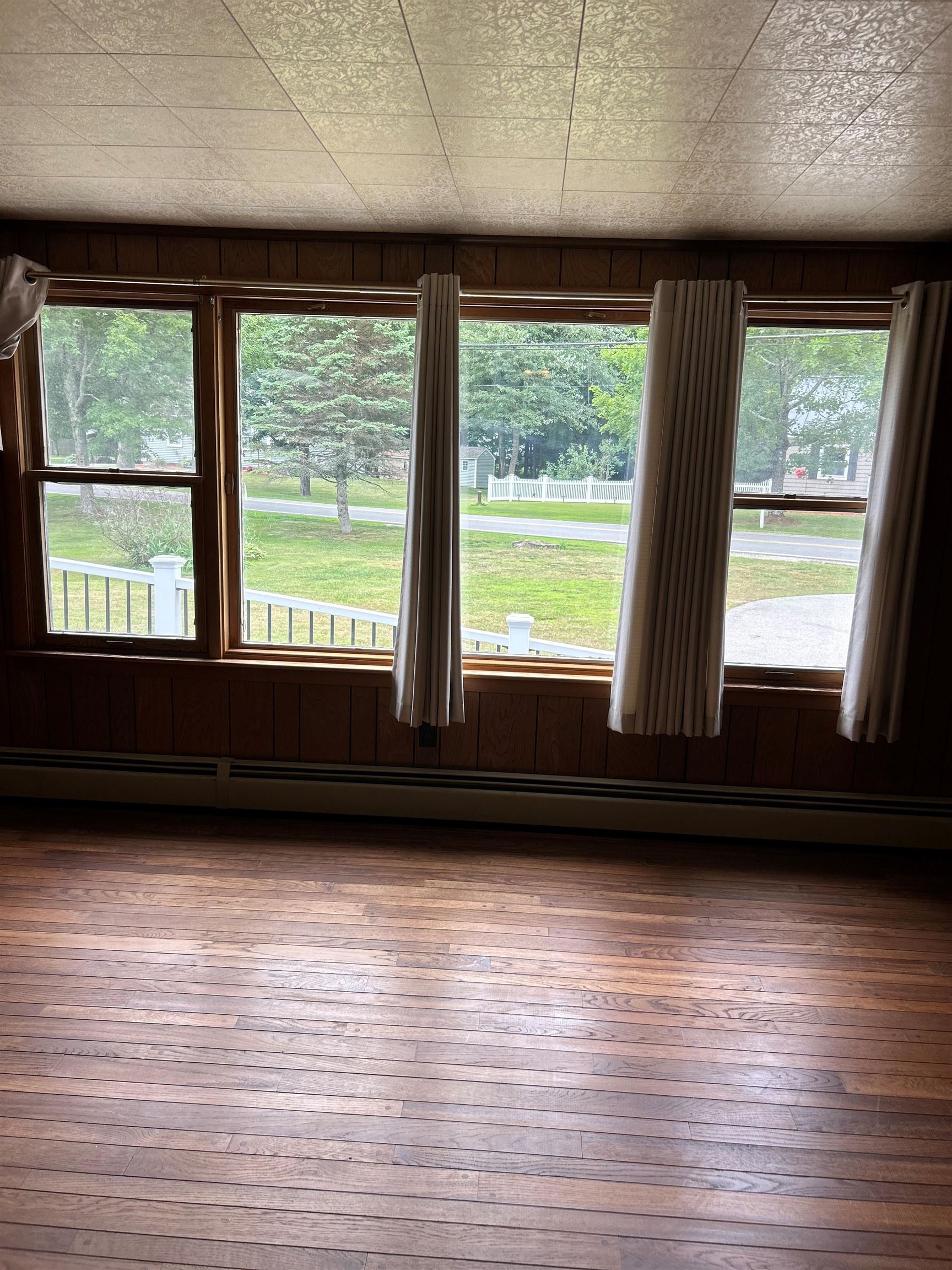 7 Hale Spring Road Plaistow, NH 03865 - Photo 5 of 31 Gallery Image 5