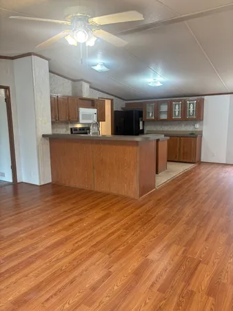 $1,500 | 54 Erin Drive, Huntsville, TX 77320