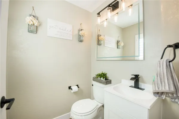 $859,000 | 11597 Norgate Circle, Corona, CA 92878