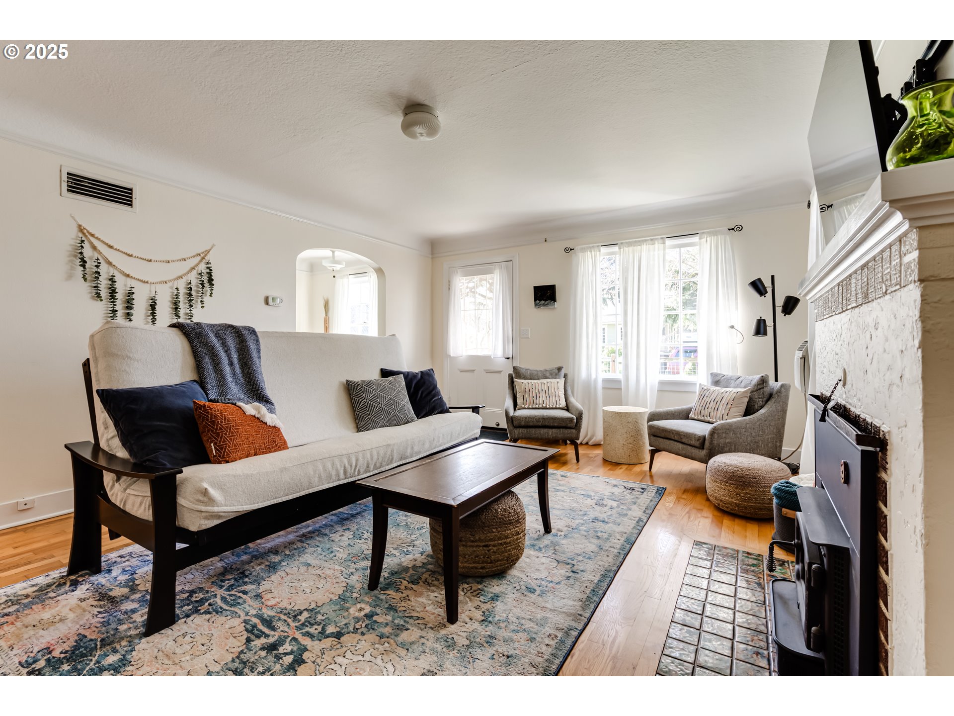 439 Almaden Street Eugene, OR 97402 - Photo 3 of 48