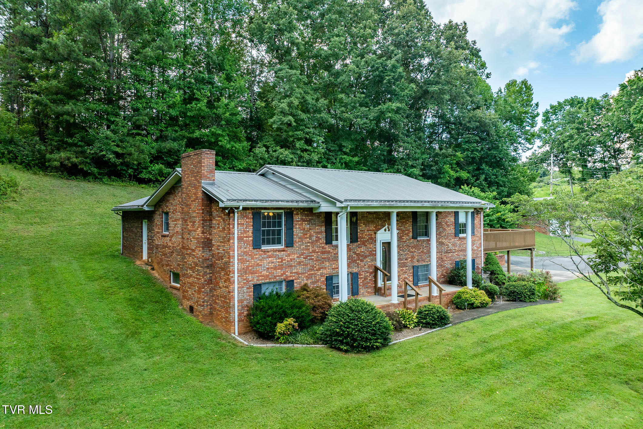 227 Pettyjohn Road Blountville, TN 37617 - Photo 20 of 99 227 Pettyjohn Rd (22 of 104)
