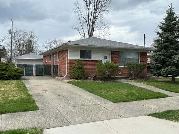 $2,100 | 18547 Hillcrest Street, Livonia, MI 48152