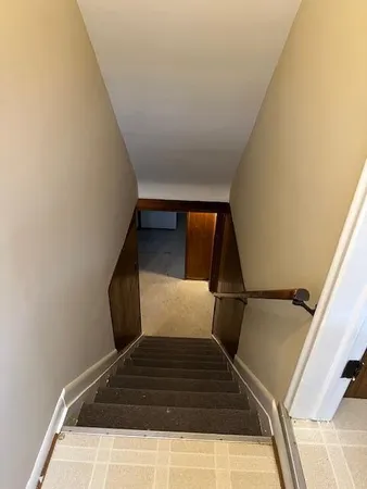 $2,100 | 18547 Hillcrest Street, Livonia, MI 48152