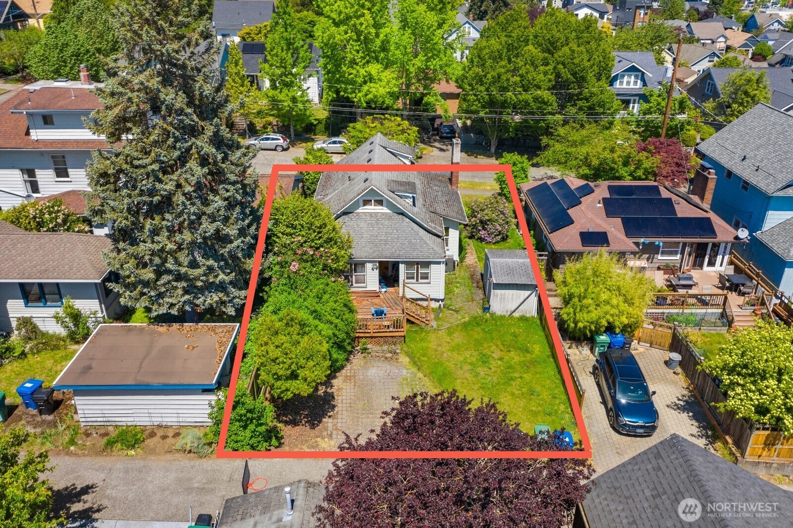 911 North 77th Street Seattle, WA 98103 - Photo 4 of 6