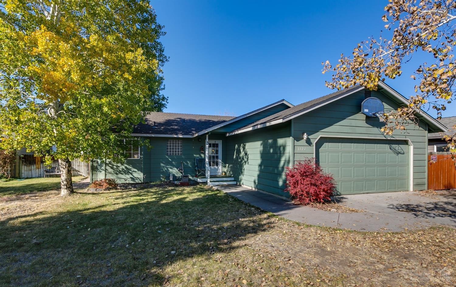 1727 Southwest 27th Street Redmond, OR 97756 - Photo 1 of 25 Gallery Image 1