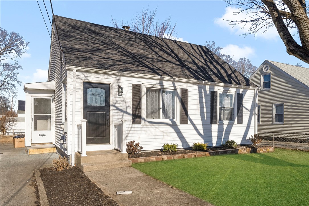 10 Lindesta Road Pawtucket, RI 02861 - Photo 1 of 15 Gallery Image 1
